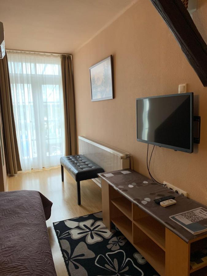 Palma Panzio Hotel คาโปชวาร์ ภายนอก รูปภาพ