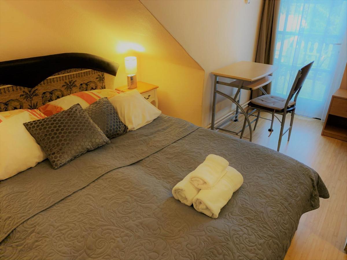 Palma Panzio Hotel คาโปชวาร์ ภายนอก รูปภาพ